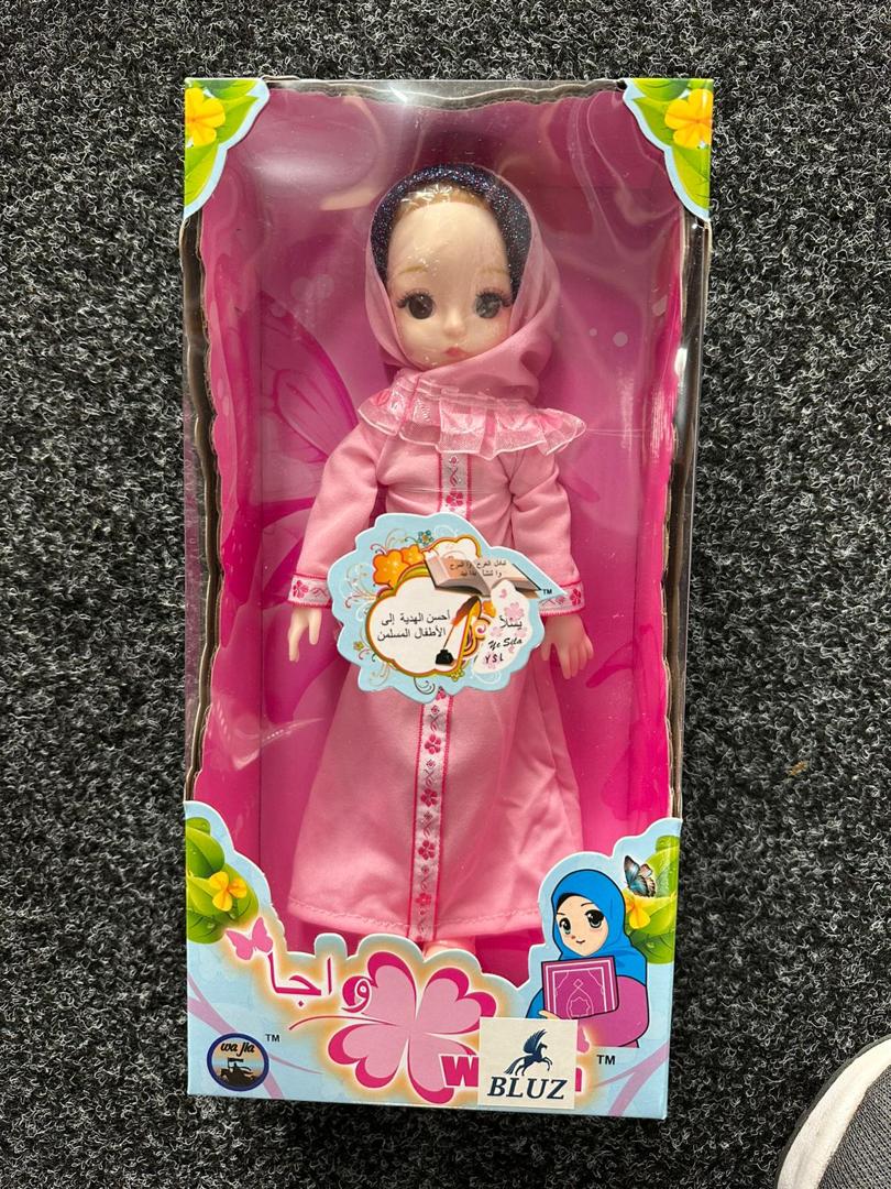 Wa Jia Muslim Hijab Doll – Islamic Modest Fashion Doll (Ages 3+)