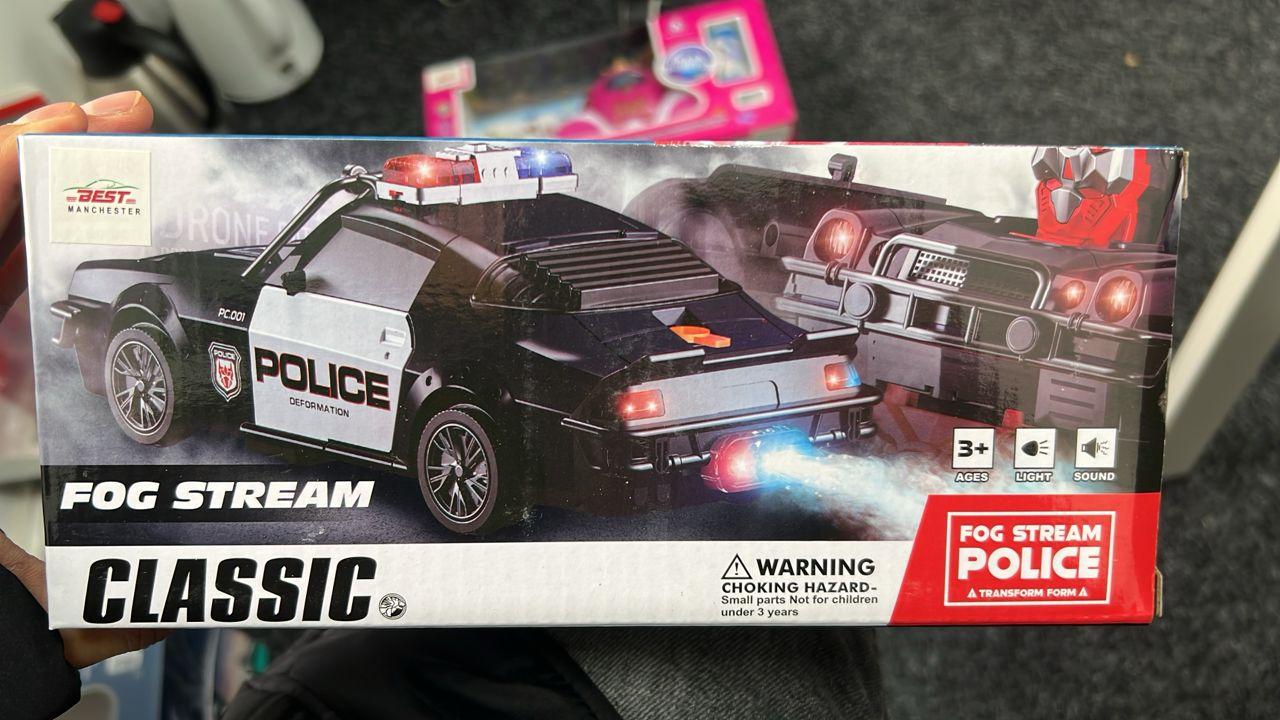 Transforming Police Robot Car Spray (Steam Function) with Light and Music