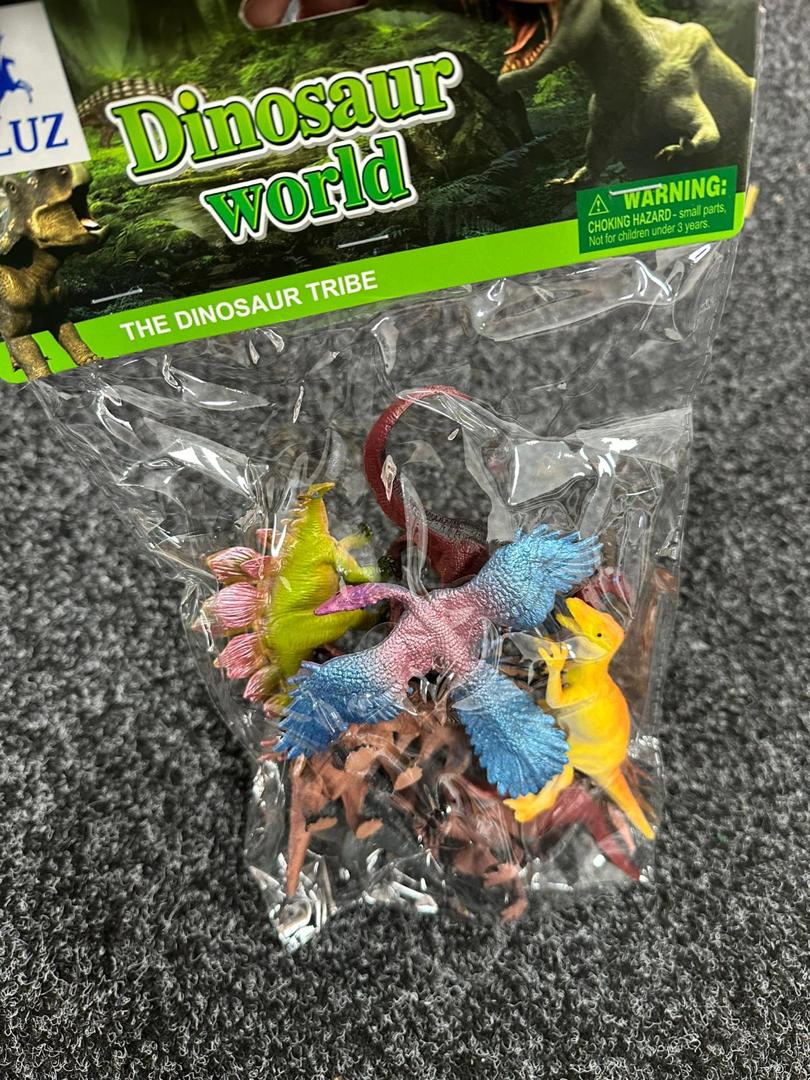 Dinosaur World – 10-Piece 5" Dinosaur Figures Set with Accessories